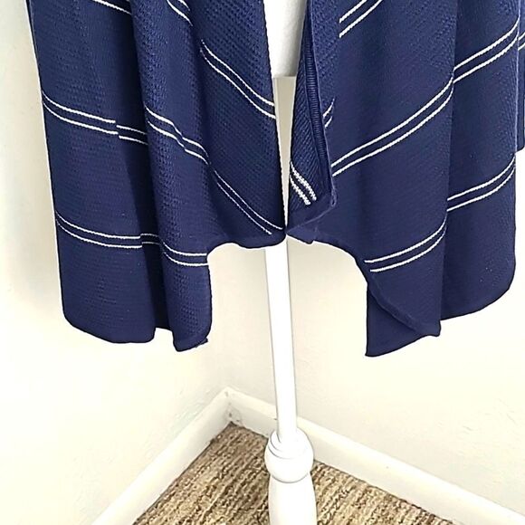 Tommy Hilfiger Navy & White  Sleeveless Waterfall Cardigan, Size Medium - Picture 4 of 8